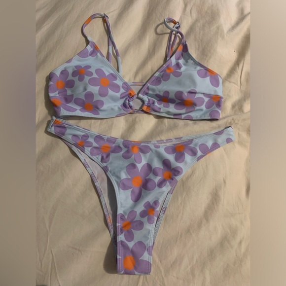 Brand new, 3 piece bathing suit halter ring bikini set with cover up skirt. - Picture 2 of 4